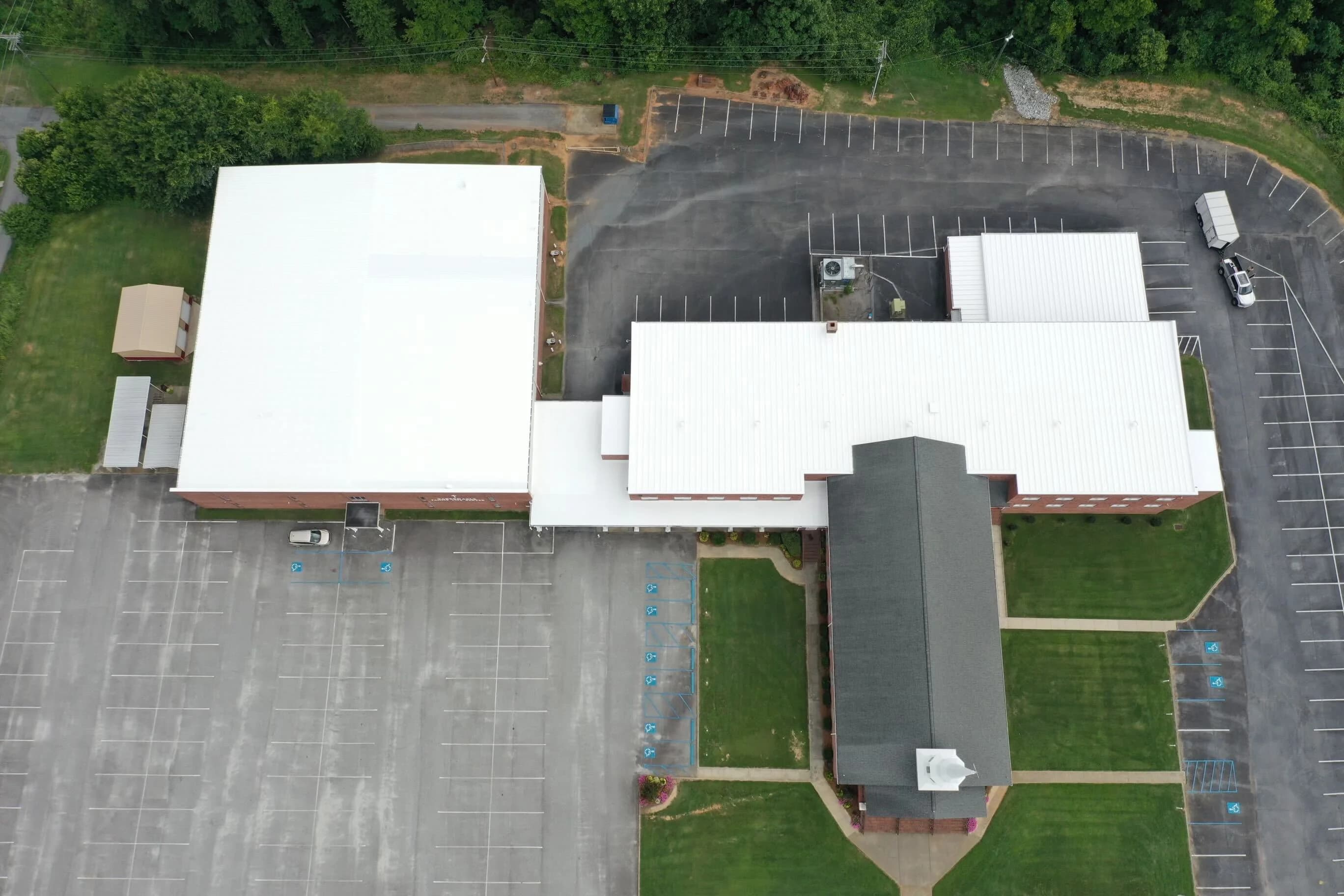 Commercial roofing project